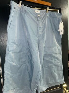 R T A Brand mens capri shorts
